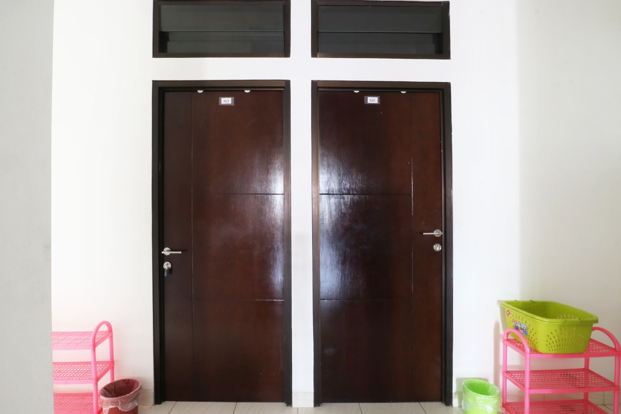 Oyo 90489 Kejora Homestay Jakarta Exterior photo