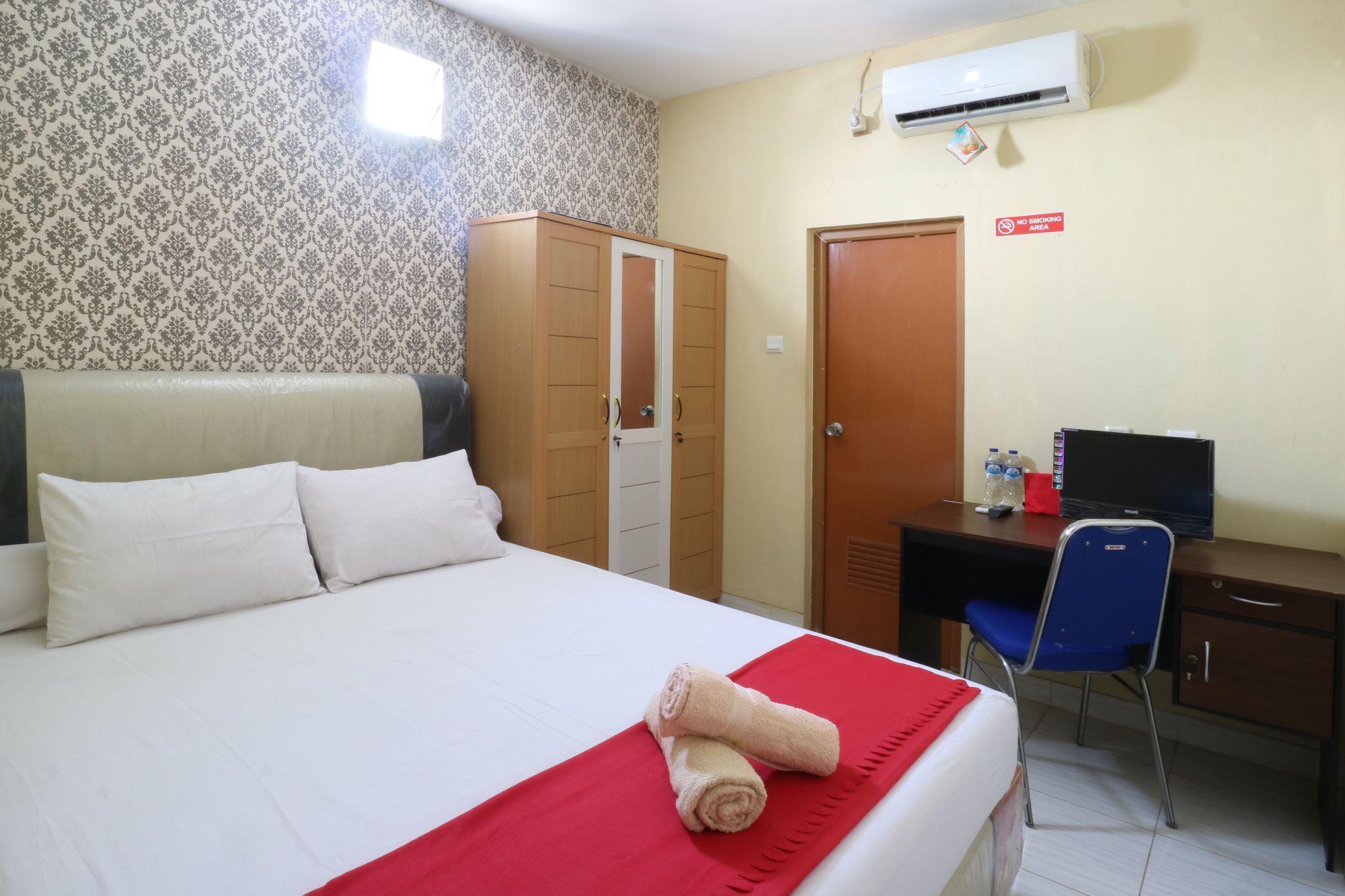 Oyo 90489 Kejora Homestay Jakarta Exterior photo